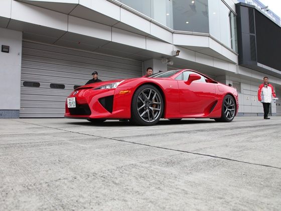 Lexus LFA Drive