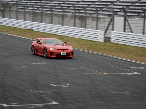 Lexus LFA Drive