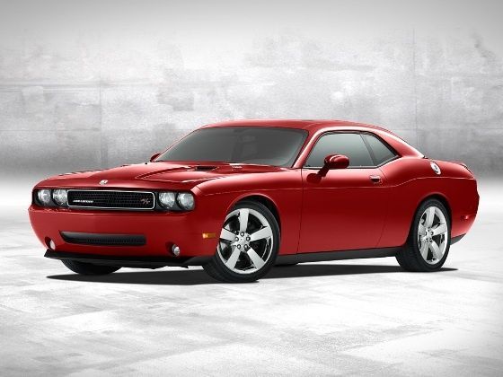 The 2010 Dodge Challenger has a sound that can start earthquakes
