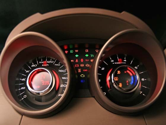 Mahindra XUV 500 Driver Dial Mahindra XUV 500 Driver Dial