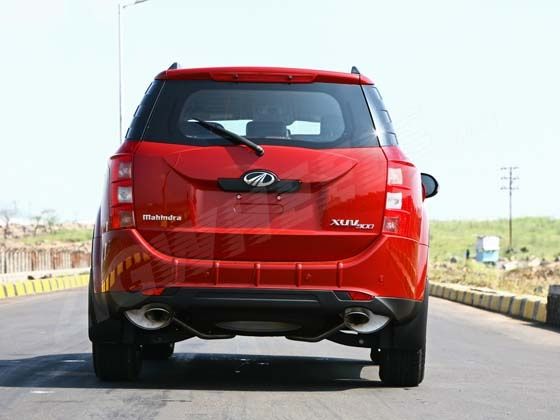 xuv 500 rear