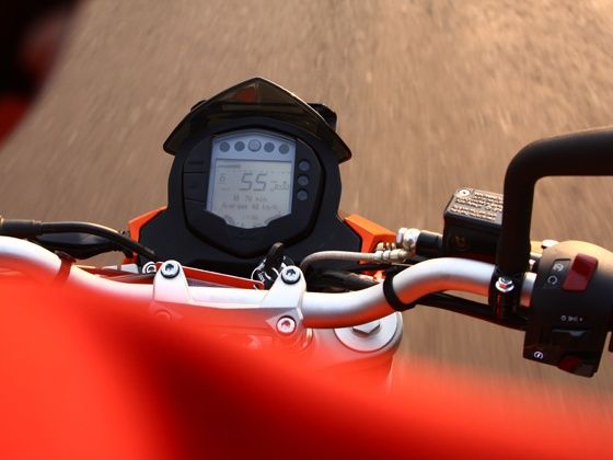 KTM 200 Duke : Road Test KTM 200 Duke : Road Test