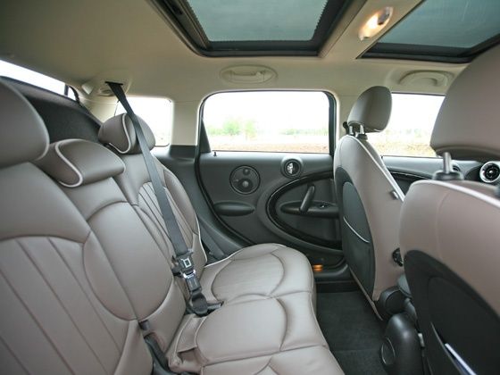 Mini Countryman rear passenger legroom Mini Countryman rear passenger legroom