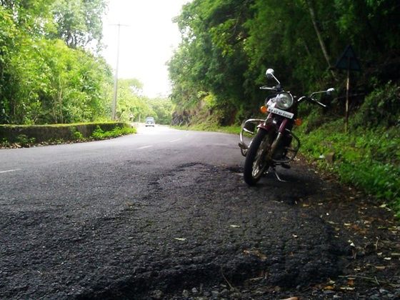 Royal Enfield REUNION 2012 - en route to Ooty Royal Enfield REUNION 2012 - en route to Ooty