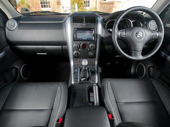 2013 Suzuki Grand Vitara interior 2013 Suzuki Grand Vitara interior