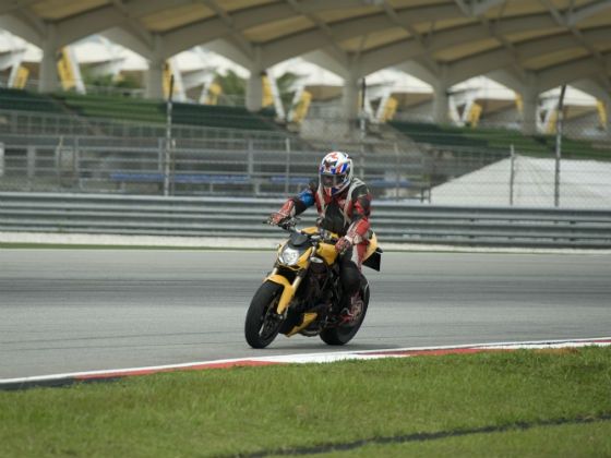 Ducati Streetfighter 848 in action at Sepang Ducati Streetfighter 848 in action at Sepang