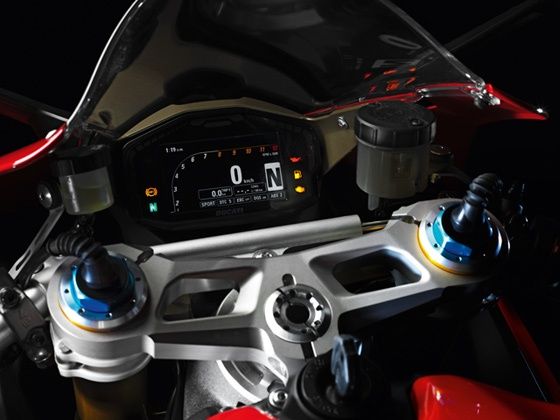 TFT fully-digital advanced dashboard TFT fully-digital advanced dashboard