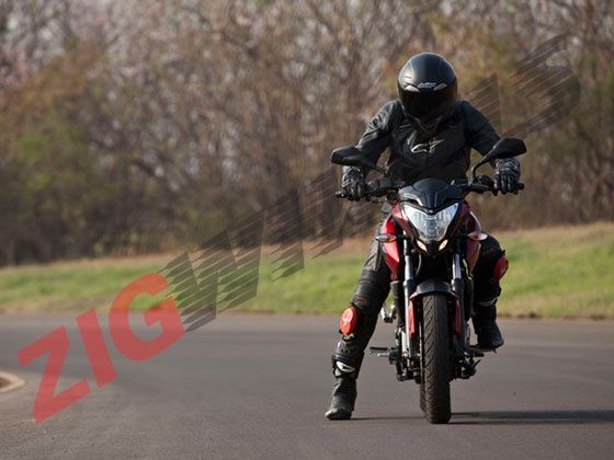 Design and Style on the 2012 Bajaj Pulsar