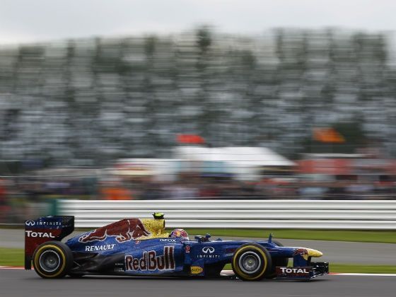 Webber takes win at Silverstone