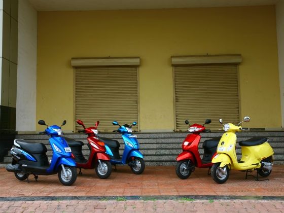 2012-scooter-comparo-main.jpg 2012-scooter-comparo-main.jpg