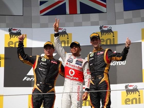 Romain Grosjean & Kimi
R&Atilde;&curren;ikk&Atilde;&para;nen finish on the podium
