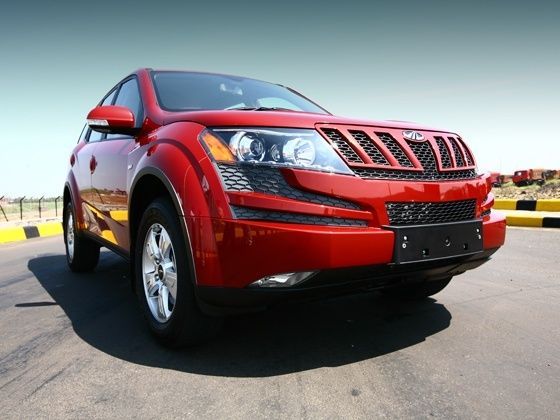 Mahindra XUV5OO Mahindra XUV5OO