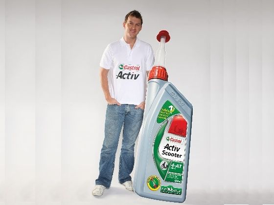 Brett Lee and Castrol Activ Scooter Brett Lee and Castrol Activ Scooter