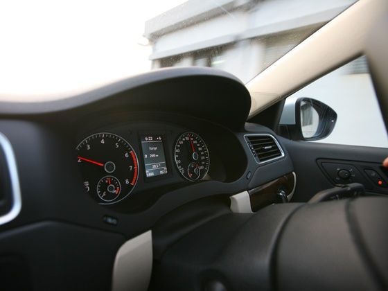 New Volkswagen Jetta TSI driver display