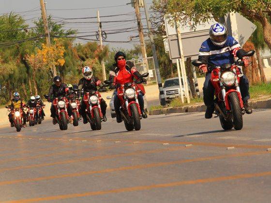 Ducati-monster-795-action