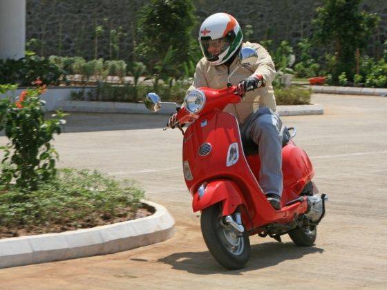 [Image: vespa_action-photo-1_560x420.jpg]