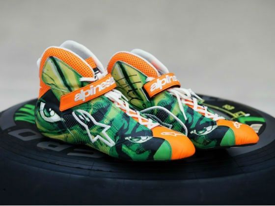 Winning design, Design a race shoe
for Nico Hulkenberg contest