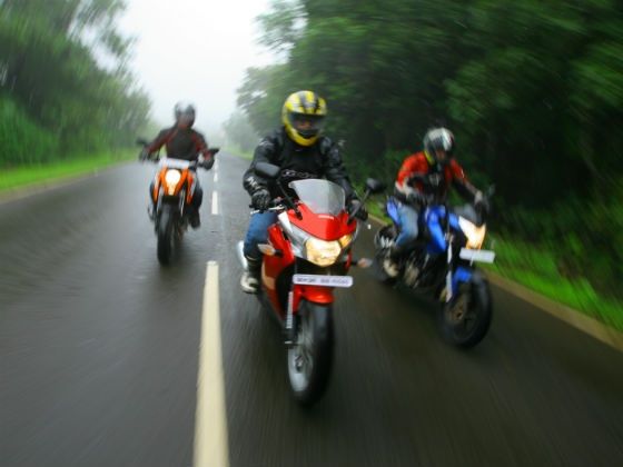 Duke 200 Honda CBR Pulsar 200NS exterior performance Duke 200 Honda CBR Pulsar 200NS exterior performance