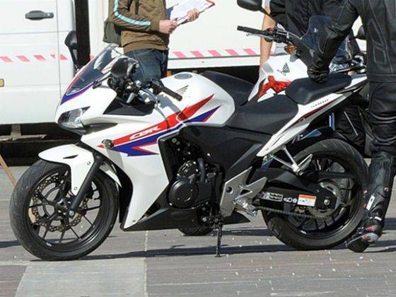 2013-honda-cbr500-spied-01_560x420.jpg