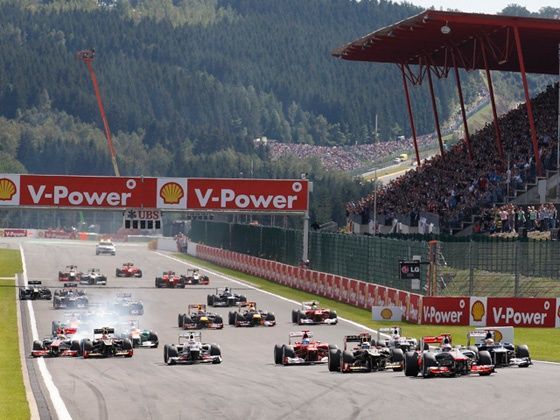 Incident at the start of the 2012 Belgium GP
