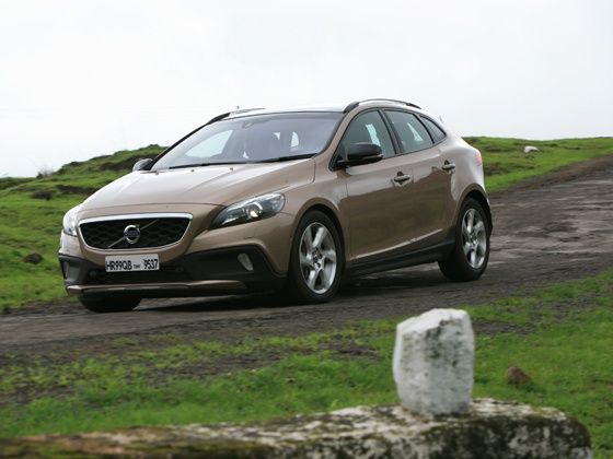 Volvo V40 CrossCountry drive Volvo V40 CrossCountry drive