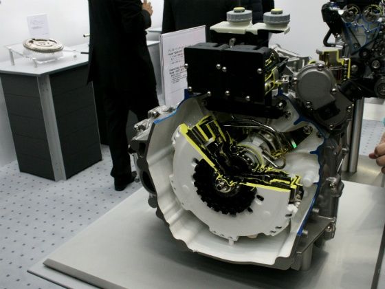 Jazz Hybrid i-DCD Cutaway by Schaeffler Jazz Hybrid i-DCD Cutaway by Schaeffler