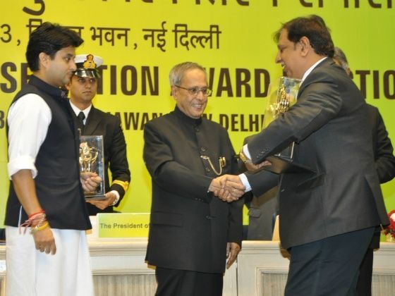  - mahindra_wins_energy_conservation_award_2013_181213_main_560x420