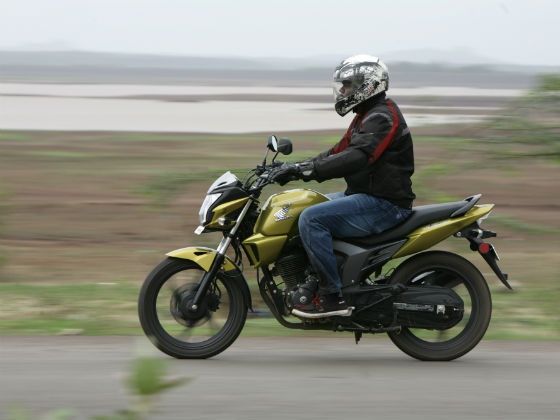 Honda CB Trigger in action Honda CB Trigger in action