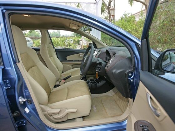 Honda Amaze front seat configuration Honda Amaze front seat configuration