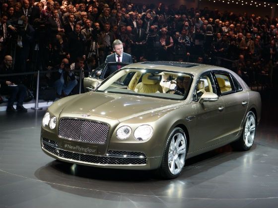 front view of the 2013 Bentley Flying Spur front view of the 2013 Bentley Flying Spur