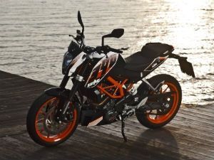 KTM 390 Duke static shot