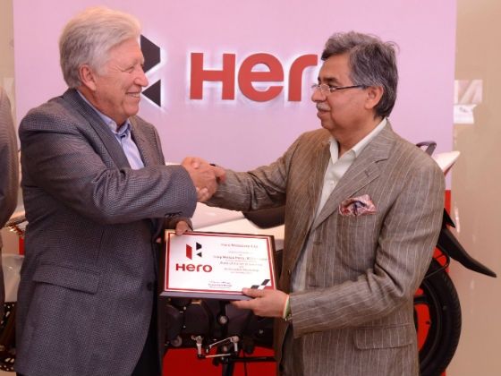Pawan Munjal with Indy Motos executive at the launch Pawan Munjal with Indy Motos executive at the launch