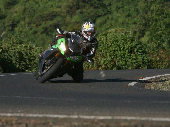 Kawasaki ZX-10R ABS front action shot