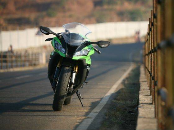 Kawasaki ZX-10R ABS front static shot