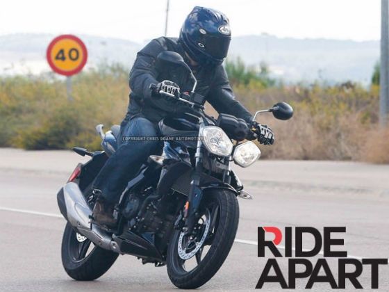 Triumph Street Triple with 250cc engine spy shot Triumph Street Triple with 250cc engine spy shot