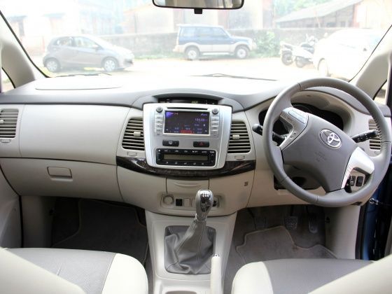 Toyota Innova Dashboard