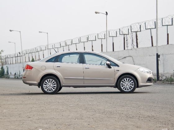 2014 Fiat Linea T-Jet Side still 2014 Fiat Linea T-Jet Side still
