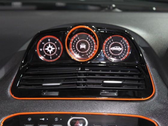 Auto Expo 2014 Fiat Avventura gauges Auto Expo 2014 Fiat Avventura gauges