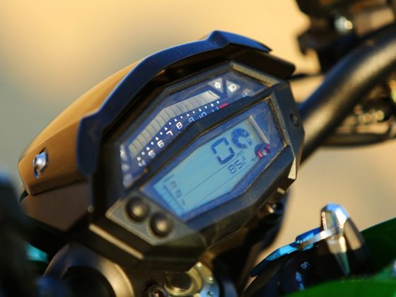 2014 Kawasaki Z1000 clocks 2014 Kawasaki Z1000 clocks