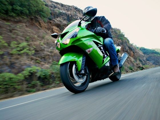 Kawasaki ZX-14R front action shot Kawasaki ZX-14R front action shot