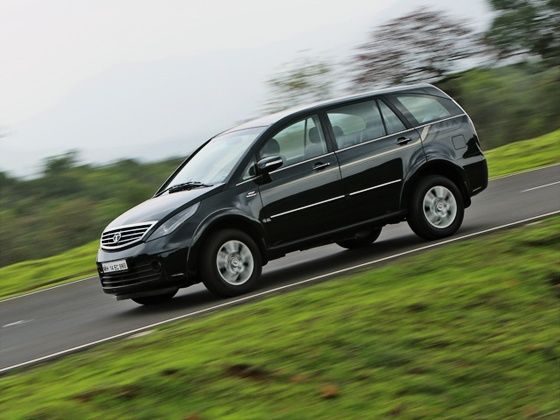 2014 Tata Aria in action 2014 Tata Aria in action