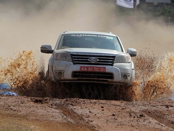 Ford Endeavor offroading Ford Endeavor offroading