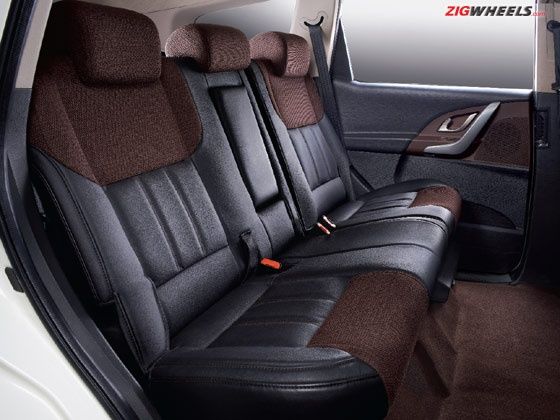 Mahindra XUV500 Sportz leather-fabric-seats Mahindra XUV500 Sportz leather-fabric-seats