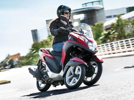 Yamaha Tricity scooter action shot Yamaha Tricity scooter action shot