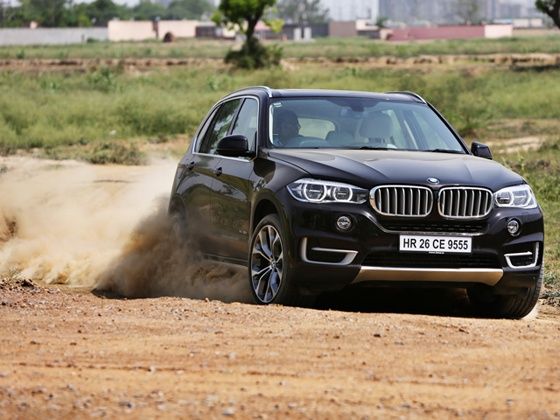 2014 BMW X5 xDrive 30d playing dirty 2014 BMW X5 xDrive 30d playing dirty