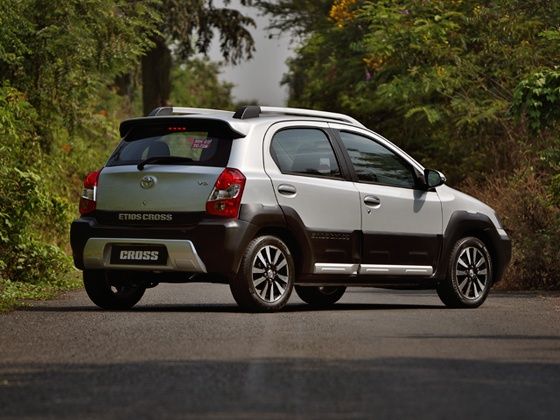 Toyota Etios Cross ZigWheels Rear 2 Toyota Etios Cross ZigWheels Rear 2