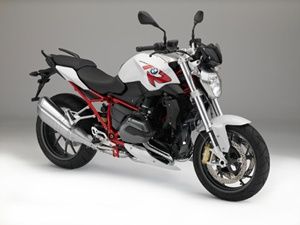 2014 INTERMOT: BMW unveils 2015 R1200R and 2015 R1200RS 2015 BMW R1200R