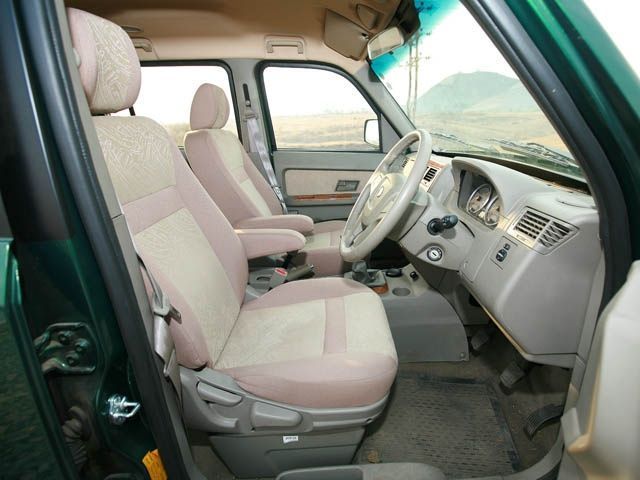 Tata Sumo Grande: Interior Shots