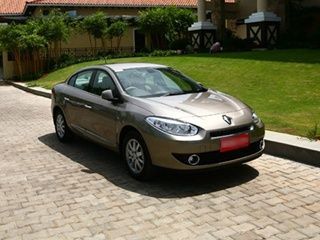 Renault Fluence Car