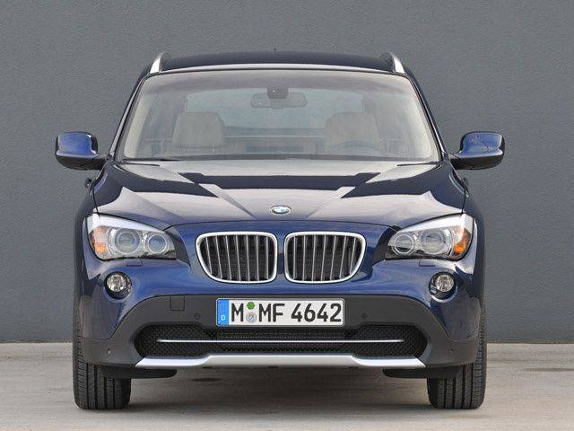 The BMW X1 is the smallest crossover compact SUV to be manufactured by the 